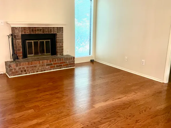 702 Tuxworth Cir, Decatur, GA 30033