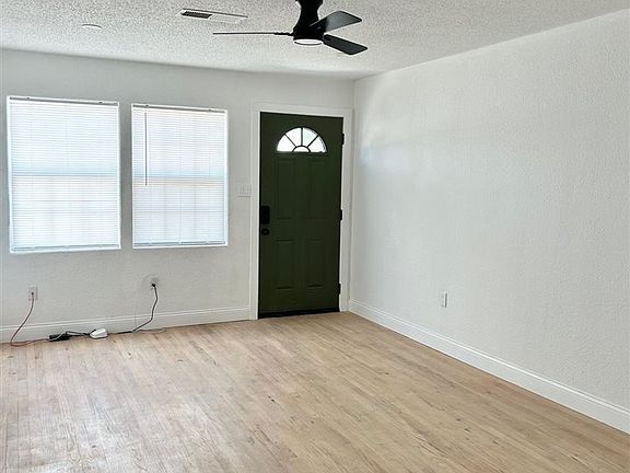 5th image of 601 SW 24th Pl