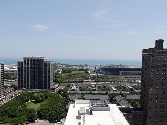 4th image of 1401 S Michigan Ave #2304