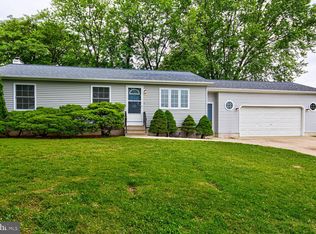 711 Ellen Dr, Bear, DE 19701