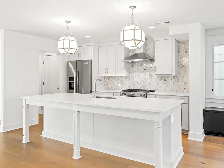 second floor kitchen brand new top of the line appliances