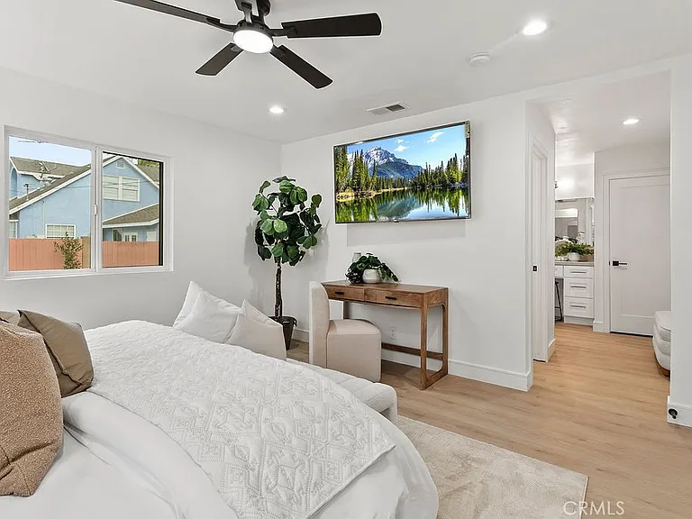 6091 Navajo Rd — Photo 12