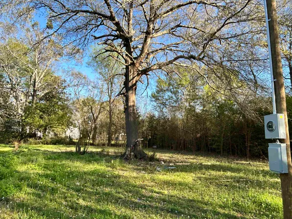 3108 Dudley Rd, Kilgore, TX 75662