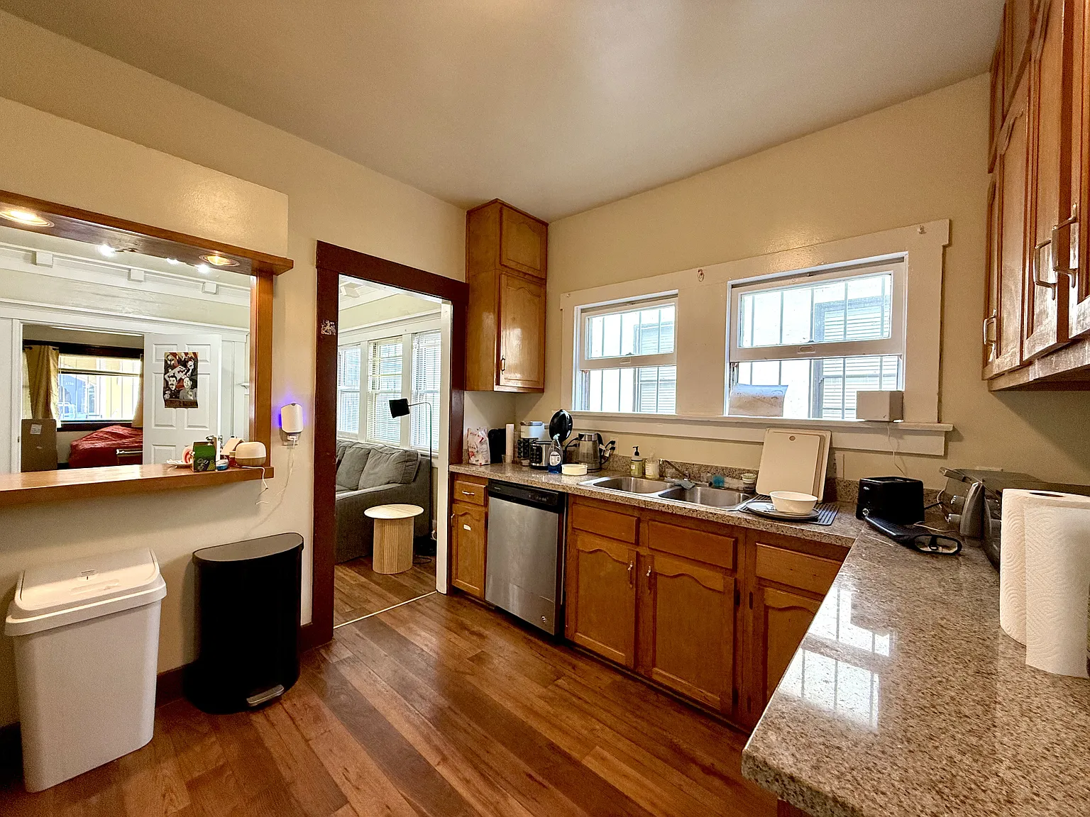 3 bed, 800 sqft, $4,525 — Photo 3