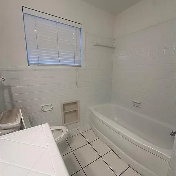 1116 Harvey St — Photo 8