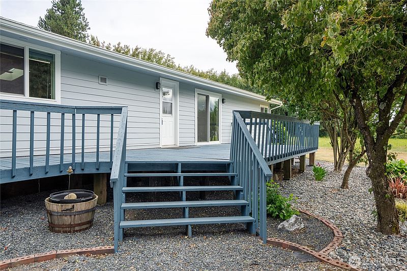 3rd image of 8095 Rathbone Road