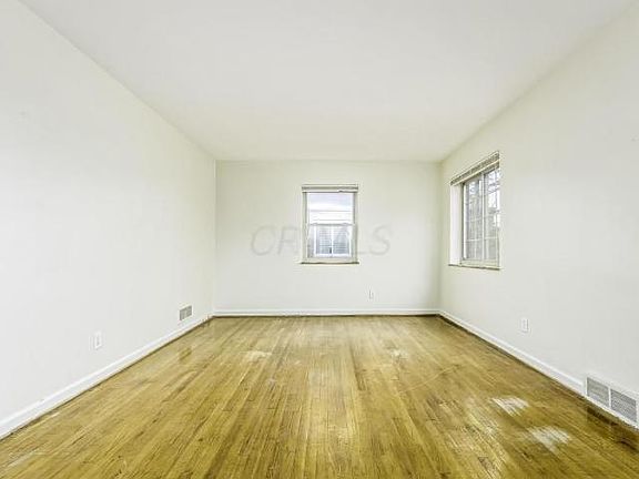2nd image of 1629 Grandview Ave #B
