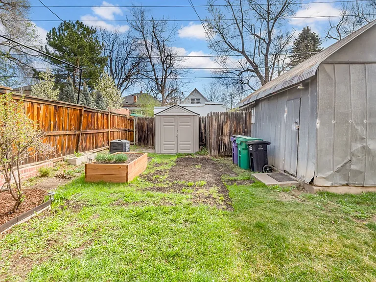 1036 S Race St — Photo 19