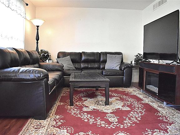 5th image of 1728 Mayenne Ct