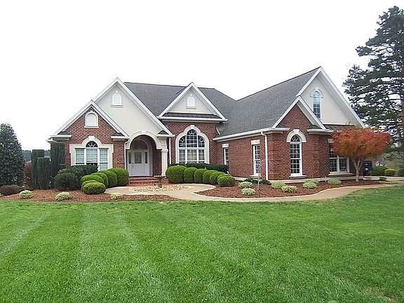 2nd image of 121 Deer Brook Dr