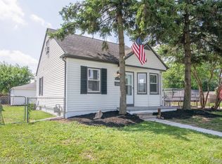 20185 Pinecrest St, Taylor, MI 48180
