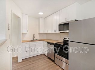 6924 N Olive St #5, Kansas City, MO 64118