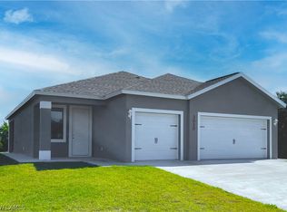 5032 NE Tradewinds Cir, Labelle, FL 33935