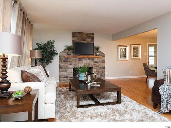 4th image of 11819 Parklind Dr