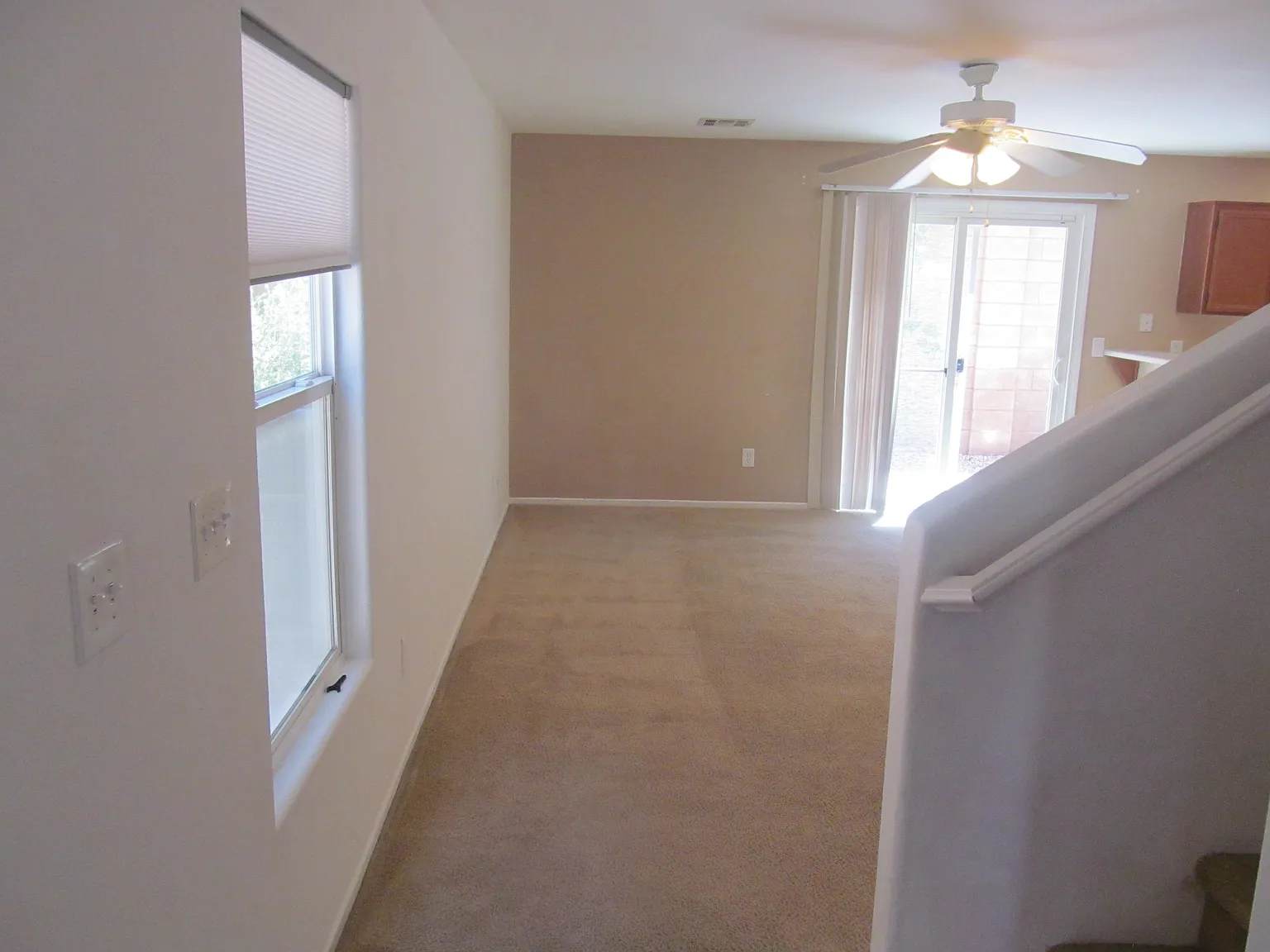 3 bed, 2.5 bath, 1511 sqft, $1,625 — Photo 2