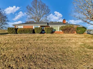 12 Artisan Ln, Candler, NC 28715