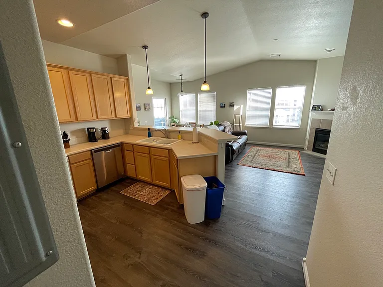 2215 Owens Ave #202 — Photo 8