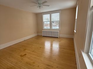 1148 W Main St #1, Stroudsburg, PA 18360