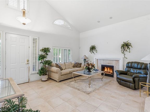 2nd image of 2244 Alanhurst Dr