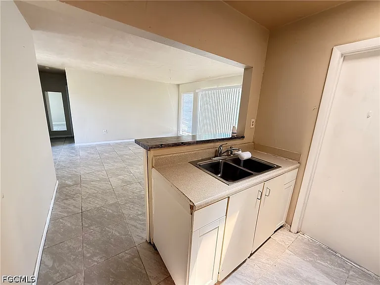 21155 Meehan Ave — Photo 3