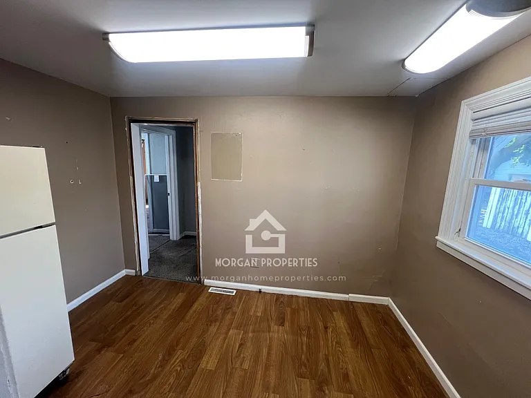 917 E 8th St #1 — Photo 6