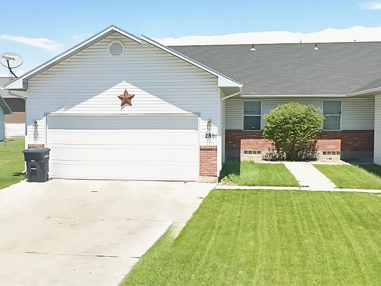 2801 E Chasewood Dr — Photo 33