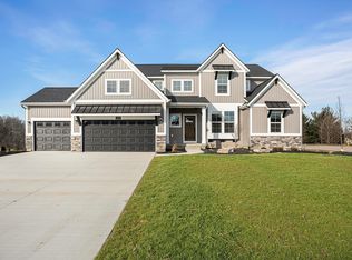 1935 Red Barn Rd, Hudsonville, MI 49426