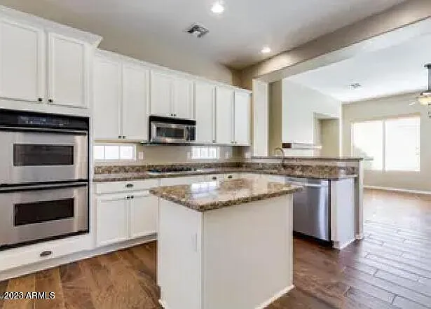 3935 E Aquarius Pl — Photo 4