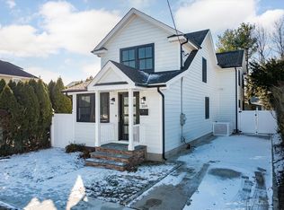 339 Burkhard Ave, Mineola, NY 11501