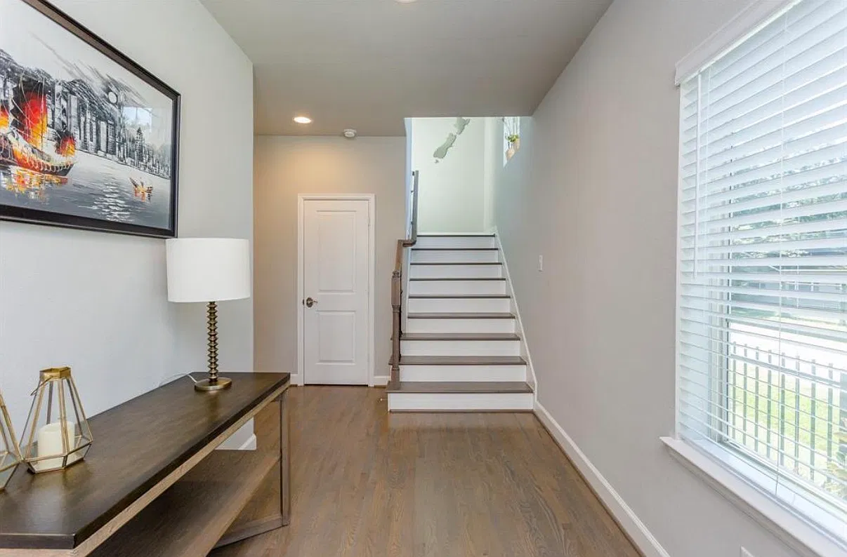 3 bed, 3.5 bath, 2544 sqft, $3,500 — Photo 4
