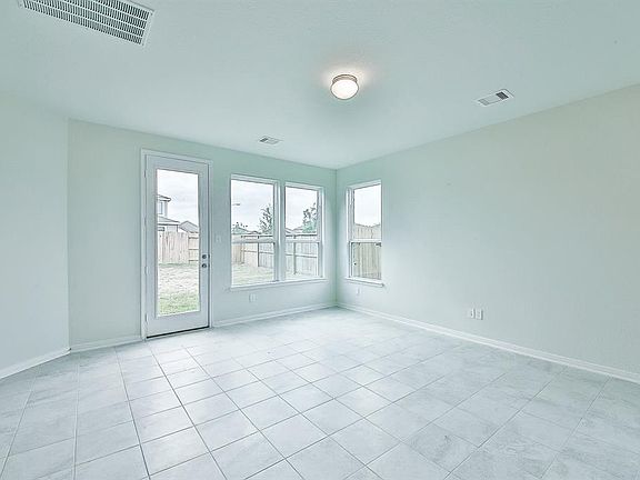 3rd image of 20947 Westfield Pkwy