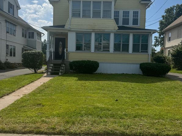 88 Saint James Ave #3