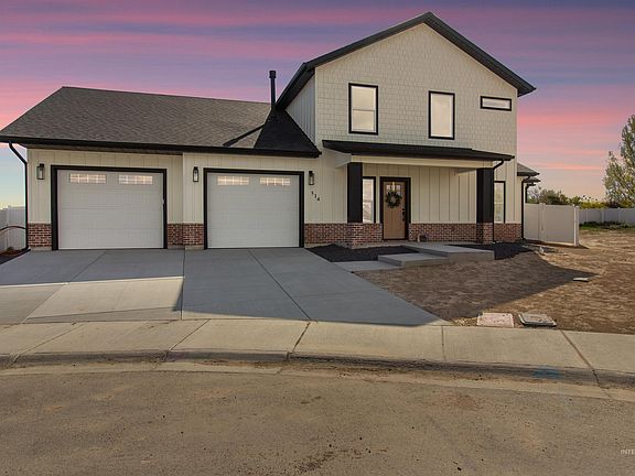 3rd image of 514 Full Moon Way