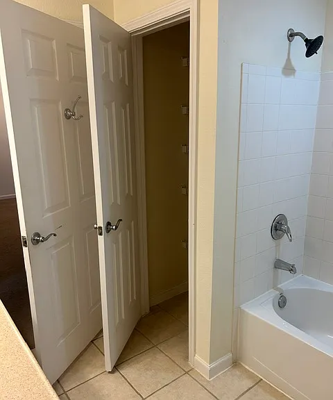 10075 Gate Pkwy N #1610 — Photo 19