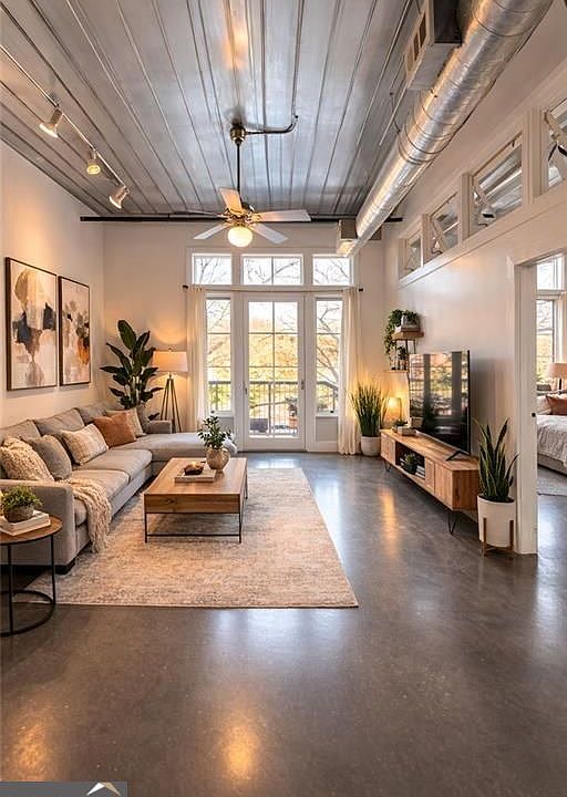 1st image of 572 Edgewood Ave NE #210