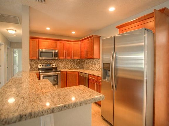 5th image of 4108 W Bay View Ave