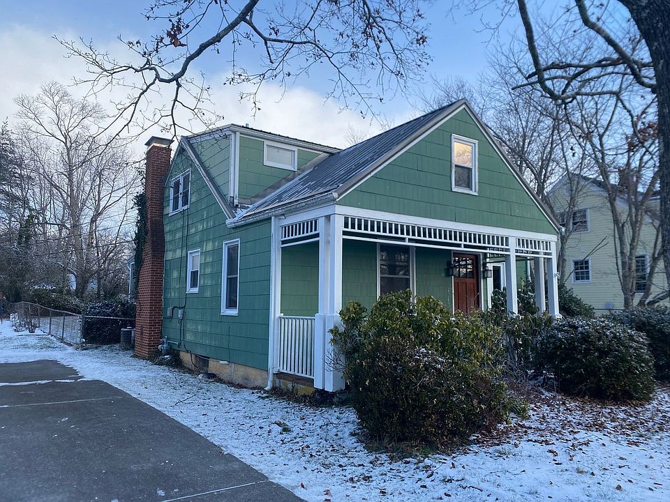 2nd image of 606 Fairview Ave