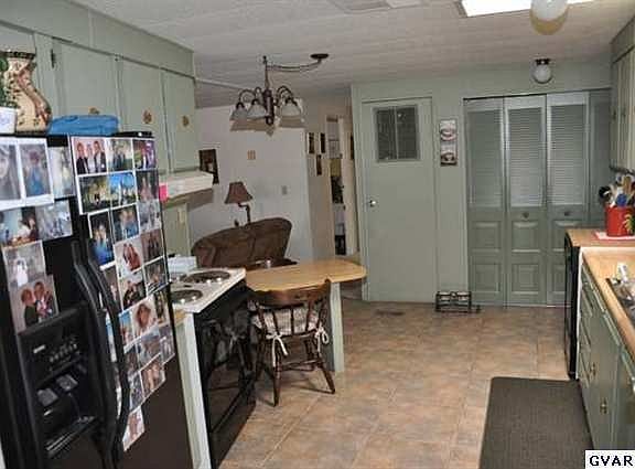3rd image of 270 W Mora Dr