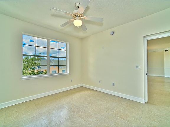 5th image of 275 Murcia Dr APT 309