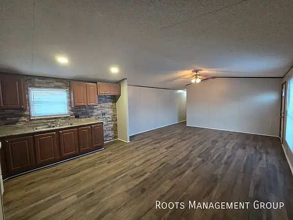 4th image of 1116 Merry Maple Ln #87