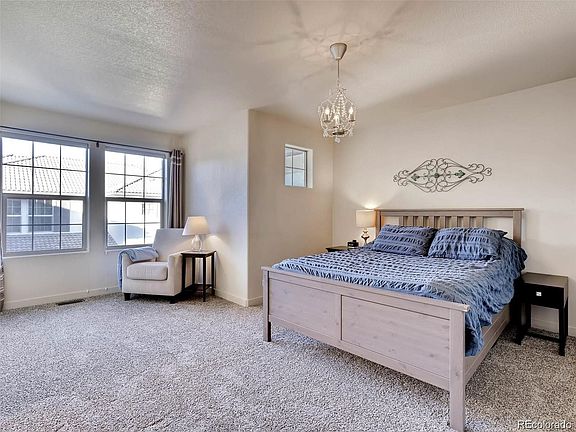 5th image of 2284 Valentia St