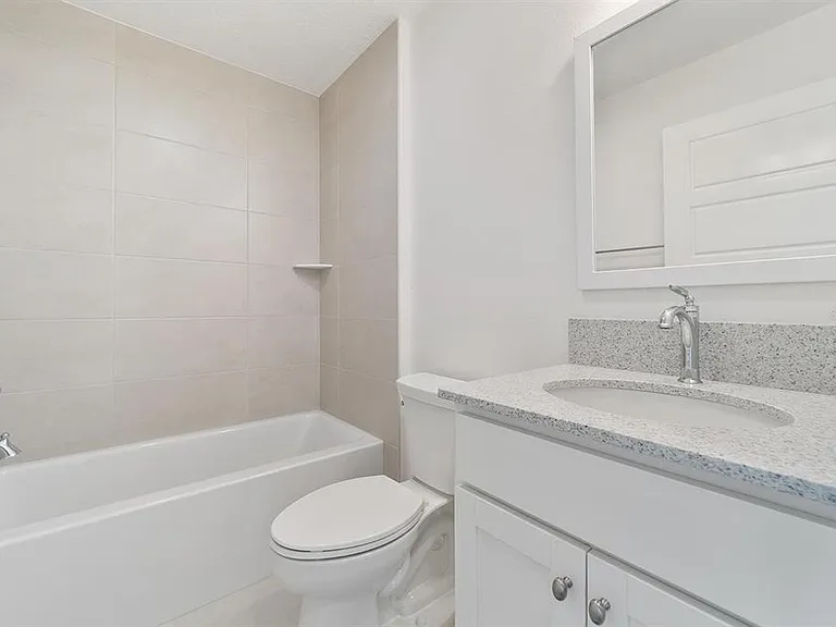 2421 Hobkirk Loop — Photo 27