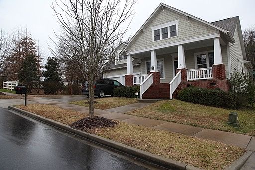 1st image of 105 Mills Ln