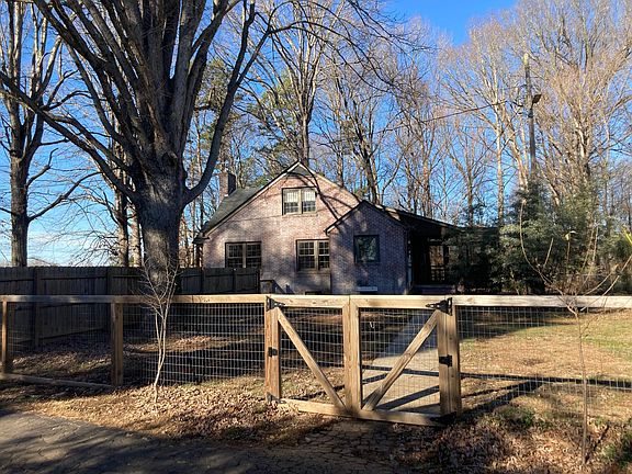 Entrance to house from driveway.