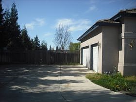 2nd image of 1675 Komos Ct