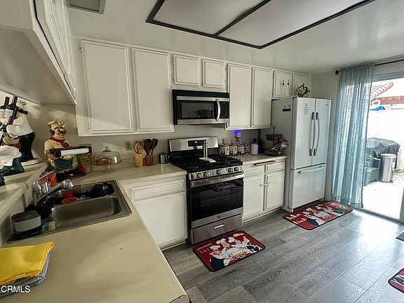 2nd image of 512 E Bard Rd