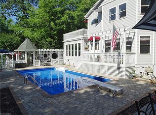 608 Kanoy Rd, Thomasville, NC 27360