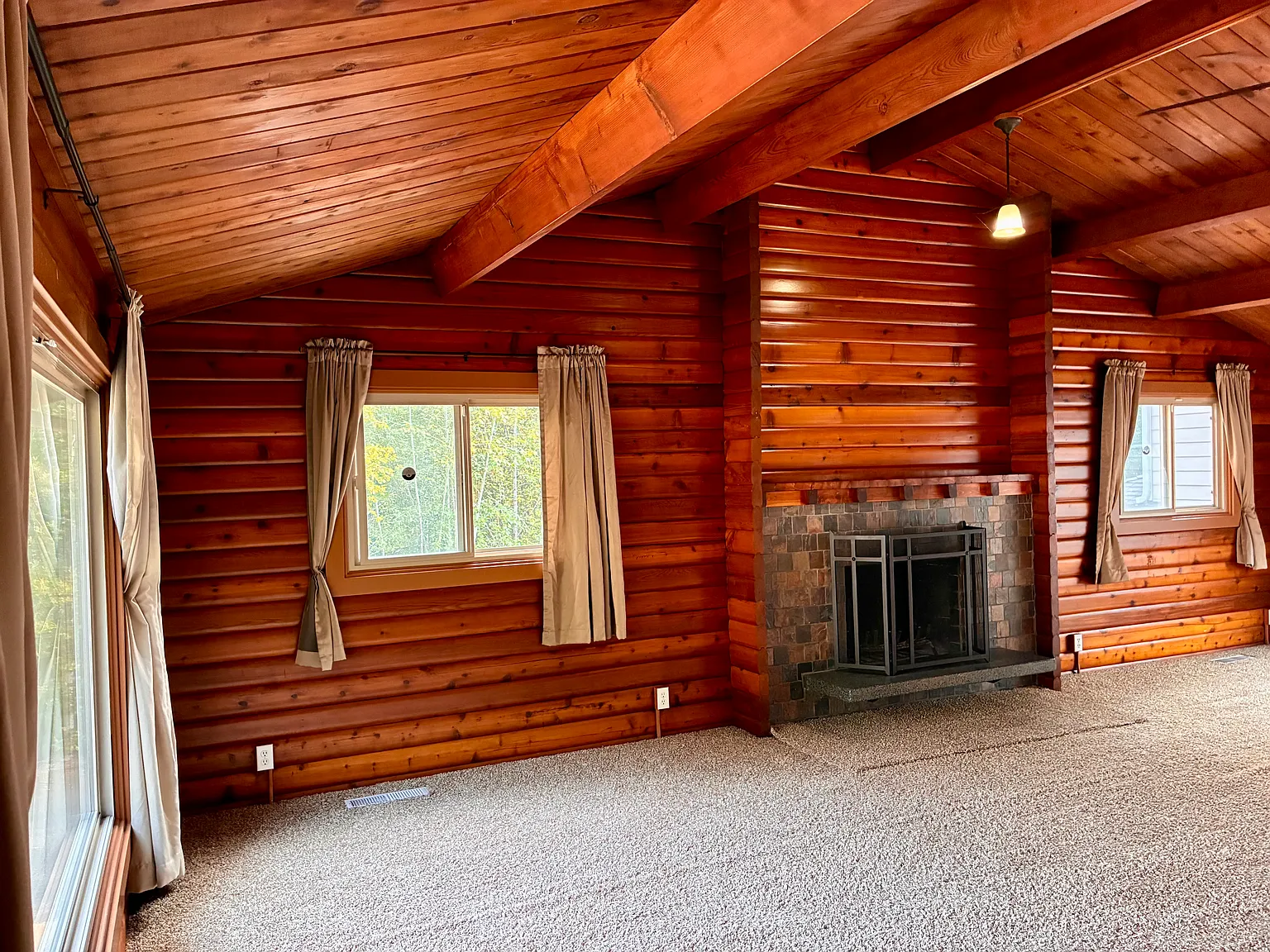 3 bed, 2050 sqft, $3,050 — Photo 4