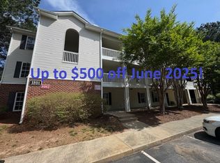 1801 Trailwood Heights Ln UNIT 203, Raleigh, NC 27603