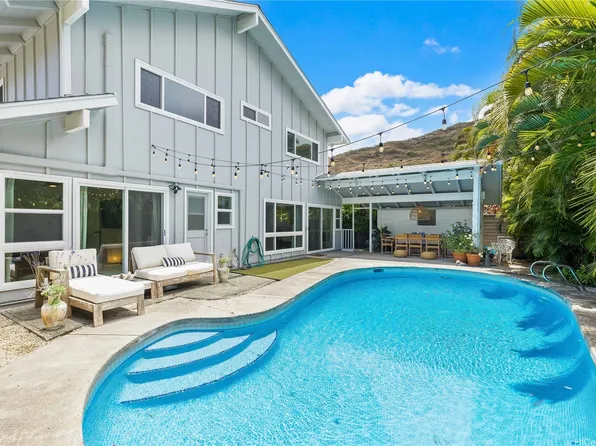 1039 Wainiha St, Honolulu, HI 96825